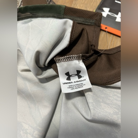 Medium Under Armour Camo Hunting Shirt, Small but Fits Like Loose Medium - Picture 7 of 11